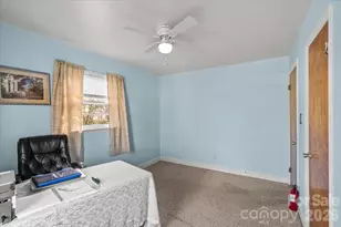 8224 Carrolwood Dr, Charlotte, NC 28217 - Photo 19