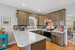 505 Kings Ridge, Asheville, NC 28804 - Photo 11