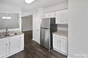 6041 Pinebark Ct, Charlotte, NC 28212 - Photo 11