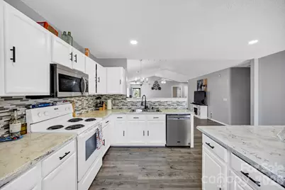 164 Alexander Drive, Hopkins, SC 29061 - Photo 9