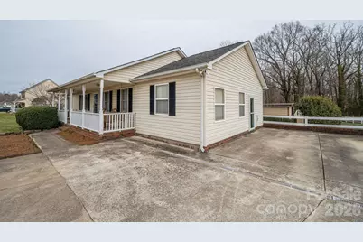 112 Pilots Ridge Drive, Bessemer City, NC 28016 - Photo 3