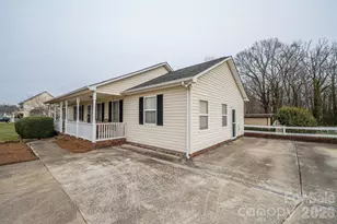 112 Pilots Ridge Dr, Bessemer City, NC 28016 - Photo 3