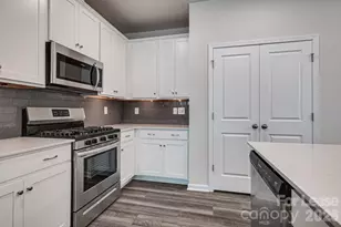 13045 Cottage Crst Ln, Charlotte, NC 28273 - Photo 17