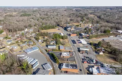 636 Main Street E, Valdese, NC 28690 - Photo 21