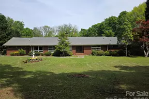 14325 Fountain Ln, Charlotte, NC 28278 - Photo 1