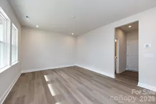 909 Archway Ln, Charlotte, NC 28217 - Photo 7