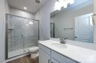 909 Archway Ln, Charlotte, NC 28217 - Photo 9