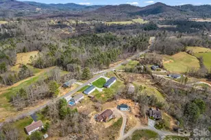 1086 Carters Ridge Rd, Spruce Pine, NC 28777 - Photo 3