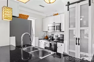 18797 Vineyard Point Ln, Cornelius, NC 28031 - Photo 9