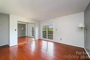 305 Piney Mountain Dr, Asheville, NC 28805 - Photo 17