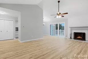 9404 S Vicksburg Park Ct, Charlotte, NC 28210 - Photo 7