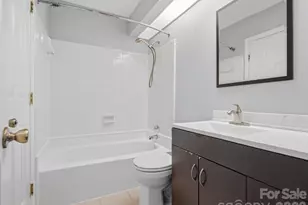 9404 S Vicksburg Park Ct, Charlotte, NC 28210 - Photo 19