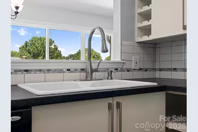 9404 S Vicksburg Park Court, Charlotte, NC 28210 - Photo 5