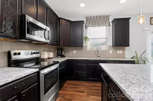 4626 Gibbons Link Rd, Charlotte, NC 28269 - Photo 11