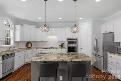 7300 Stonehaven Drive, Waxhaw, NC 28173 - Photo 9