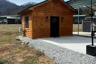 415 Hyde Rd, Stecoah, NC 28771 - Photo 7