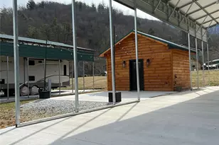 415 Hyde Rd, Stecoah, NC 28771 - Photo 45