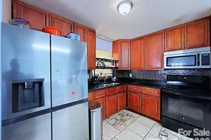 2209 Laura Dr, Charlotte, NC 28212 - Photo 3