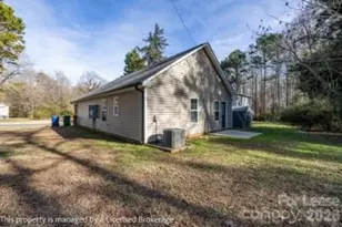 100 Henson St, Albemarle, NC 28001 - Photo 23