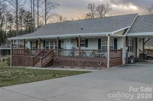 124 Hood Heights, Hendersonville, NC 28739 - Photo 3