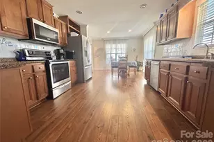 124 Hood Heights, Hendersonville, NC 28739 - Photo 3