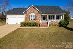 5440 Arnette Rd, Hope Mills, NC 28348 - Photo 1