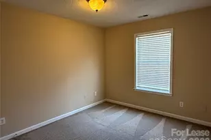 7501 Lady Bank Dr, Charlotte, NC 28269 - Photo 7