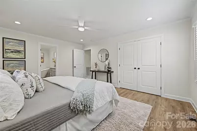815 Hartness Avenue, Charlotte, NC 28211 - Photo 17
