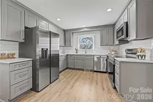 815 Hartness Ave, Charlotte, NC 28211 - Photo 9