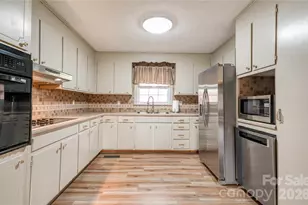 2926 Lake Dr, Shelby, NC 28152 - Photo 9