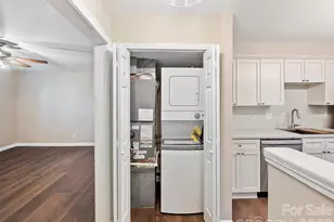 107 S Laurel Ave, Charlotte, NC 28207 - Photo 7