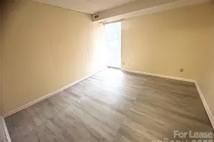 9541 Shannon Green Dr, Charlotte, NC 28213 - Photo 7