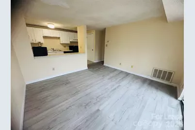 9541 Shannon Green Drive, Charlotte, NC 28213 - Photo 3