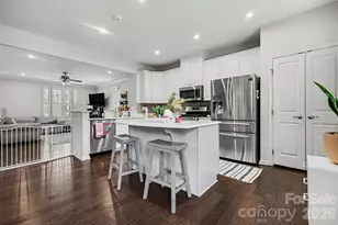 4031 Audubon Pk Dr, Charlotte, NC 28217 - Photo 11