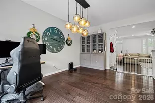 4031 Audubon Pk Dr, Charlotte, NC 28217 - Photo 9