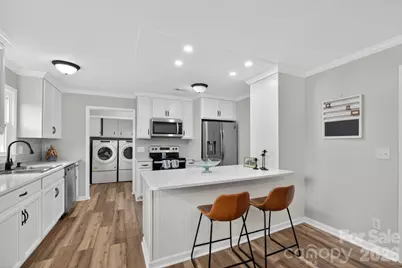 1037 Prestwood Drive SE, Lenoir, NC 28645 - Photo 3