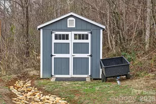 1037 Prestwood Dr SE, Lenoir, NC 28645 - Photo 31