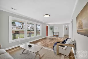 1037 Prestwood Dr SE, Lenoir, NC 28645 - Photo 11