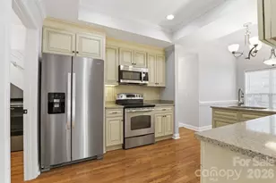 2421 Sweetbriar Ln, Rock Hill, SC 29732 - Photo 3