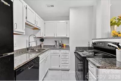 5917 Crape Myrtle Lane, Charlotte, NC 28216 - Photo 15