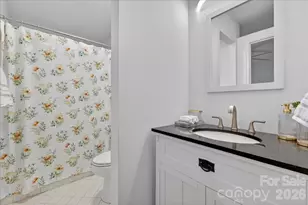 5917 Crape Myrtle Ln, Charlotte, NC 28216 - Photo 25