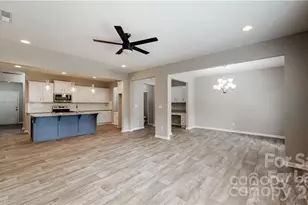 8550 River Ridge Dr, Charlotte, NC 28213 - Photo 7