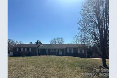 107 33rd Avenue NW, Hickory, NC 28601 - Photo 1