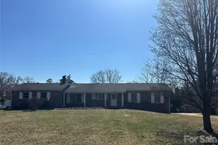 107 33rd Ave NW, Hickory, NC 28601 - Photo 1