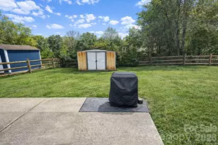 1901 Burgandy Dr, Charlotte, NC 28262 - Photo 3