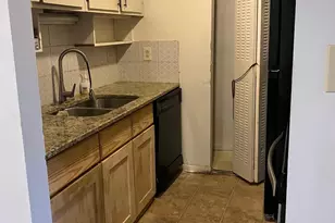 223 Orchard Trace Ln, Charlotte, NC 28213 - Photo 7