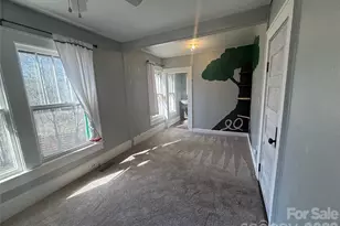 25 Craig Cir, Asheville, NC 28805 - Photo 17