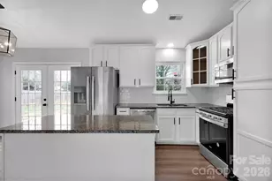 6724 Woodwedge Dr, Charlotte, NC 28227 - Photo 9