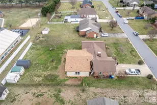 5164 Olde School Dr, Hickory, NC 28602 - Photo 39