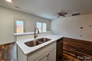 1124 Cleveland Ave, Gastonia, NC 28052 - Photo 9